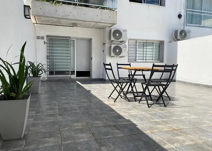 Departamento Para 4 Personas, Con Cochera, A Metros Del Centro De La Ciudad