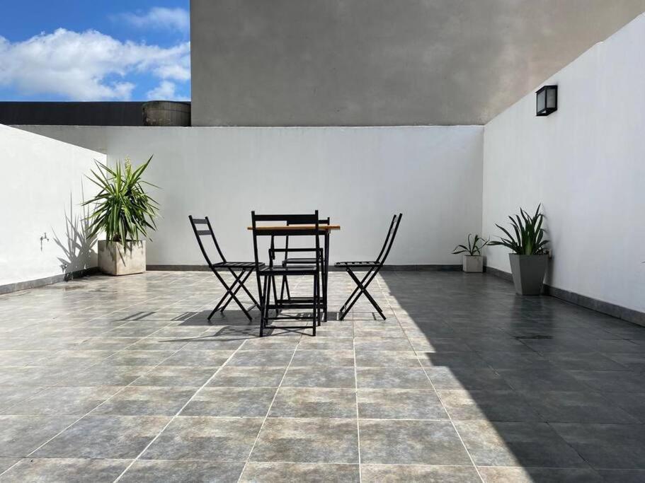 Departamento 4 Personas, Con Cochera, A Metros Del Centro De La Ciudad Apartment